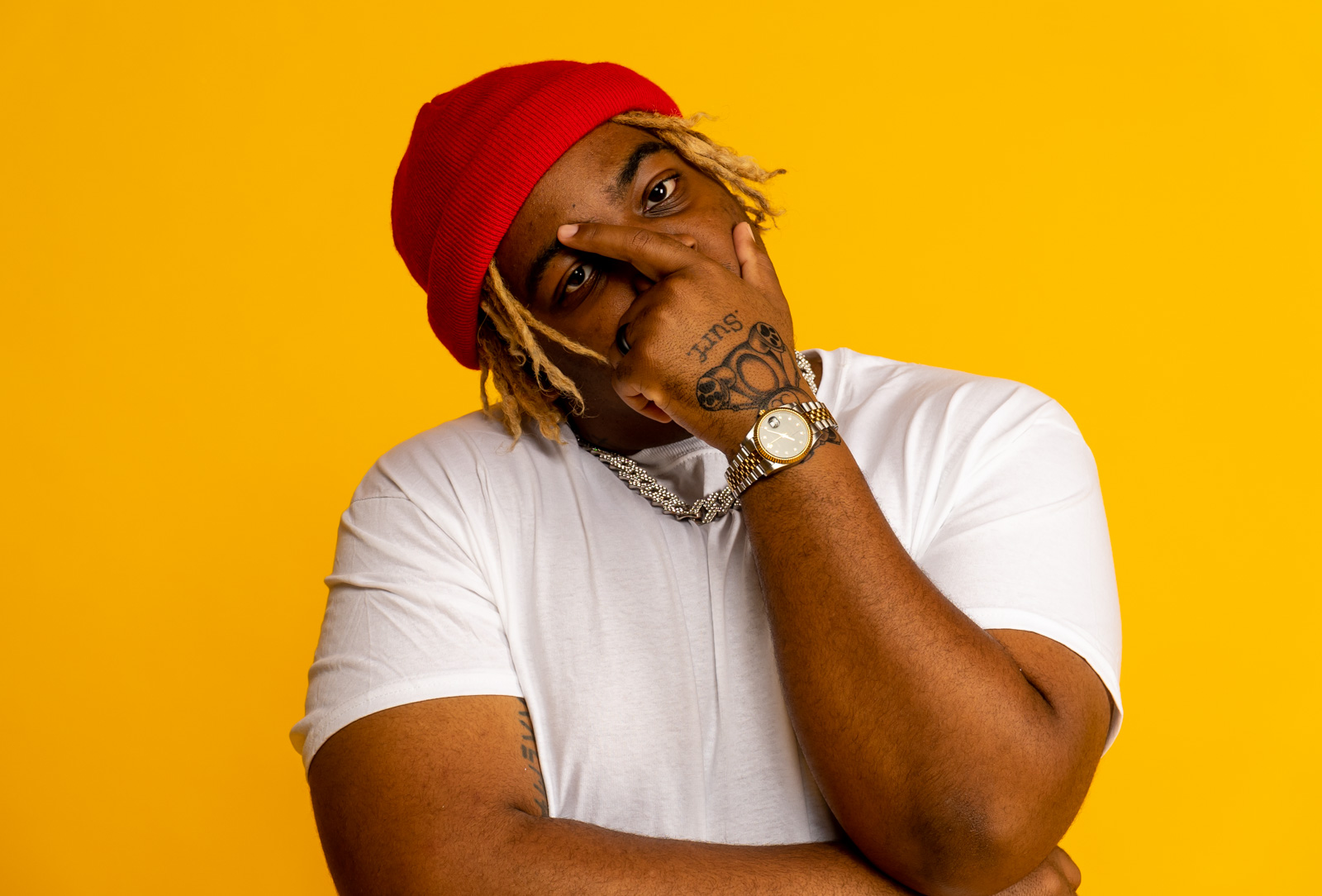 Euphoria is an EP independently released by artist Cvlii about a boy from another planet who spreads positivity