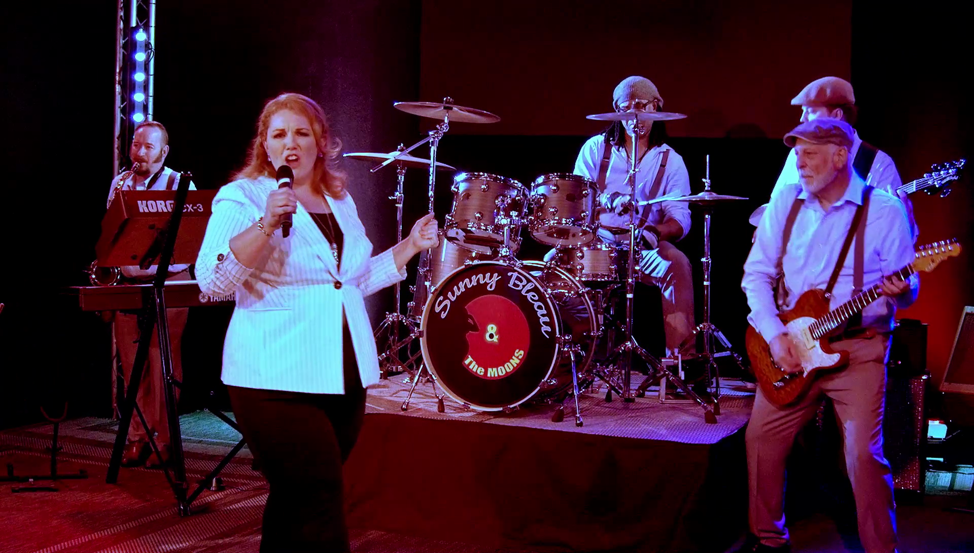 The new single from ‘Sunny Bleau and the Moons’ is ‘Winning’