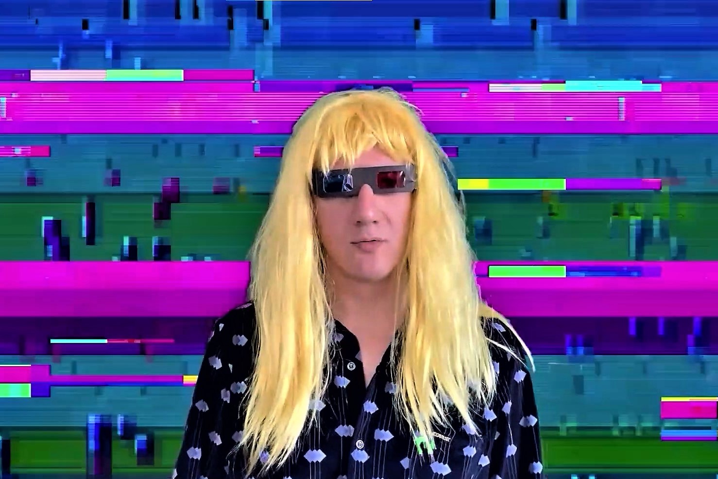 The new single “DEFRAG PUNTO EXE” from HOLOGRAM BOY (feat. Miss Virtuality) is out now