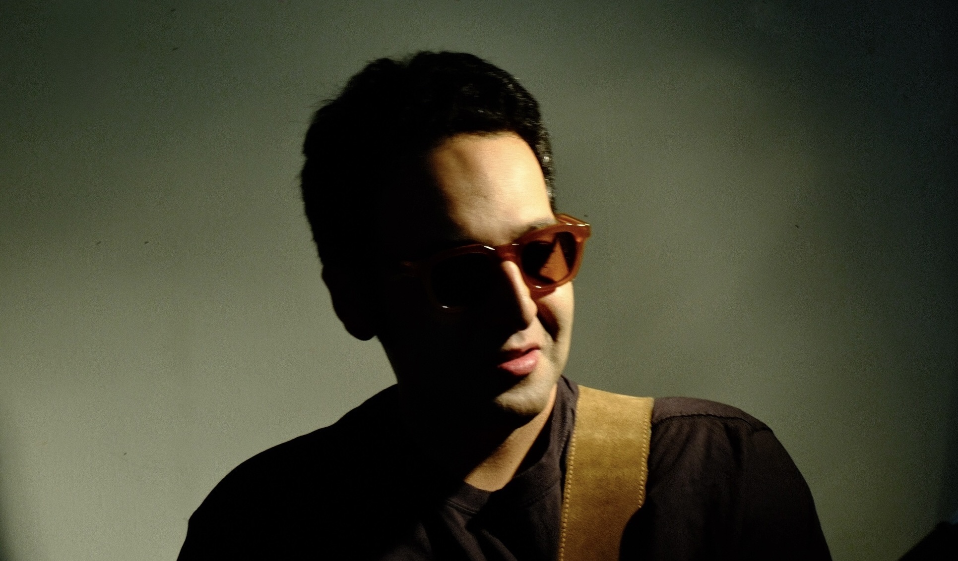Vancouver’s Farbod Biglari Hits the A-List Playlist with Che Vuole Questa Musica Stasera and a Romantic Powerplay Feature